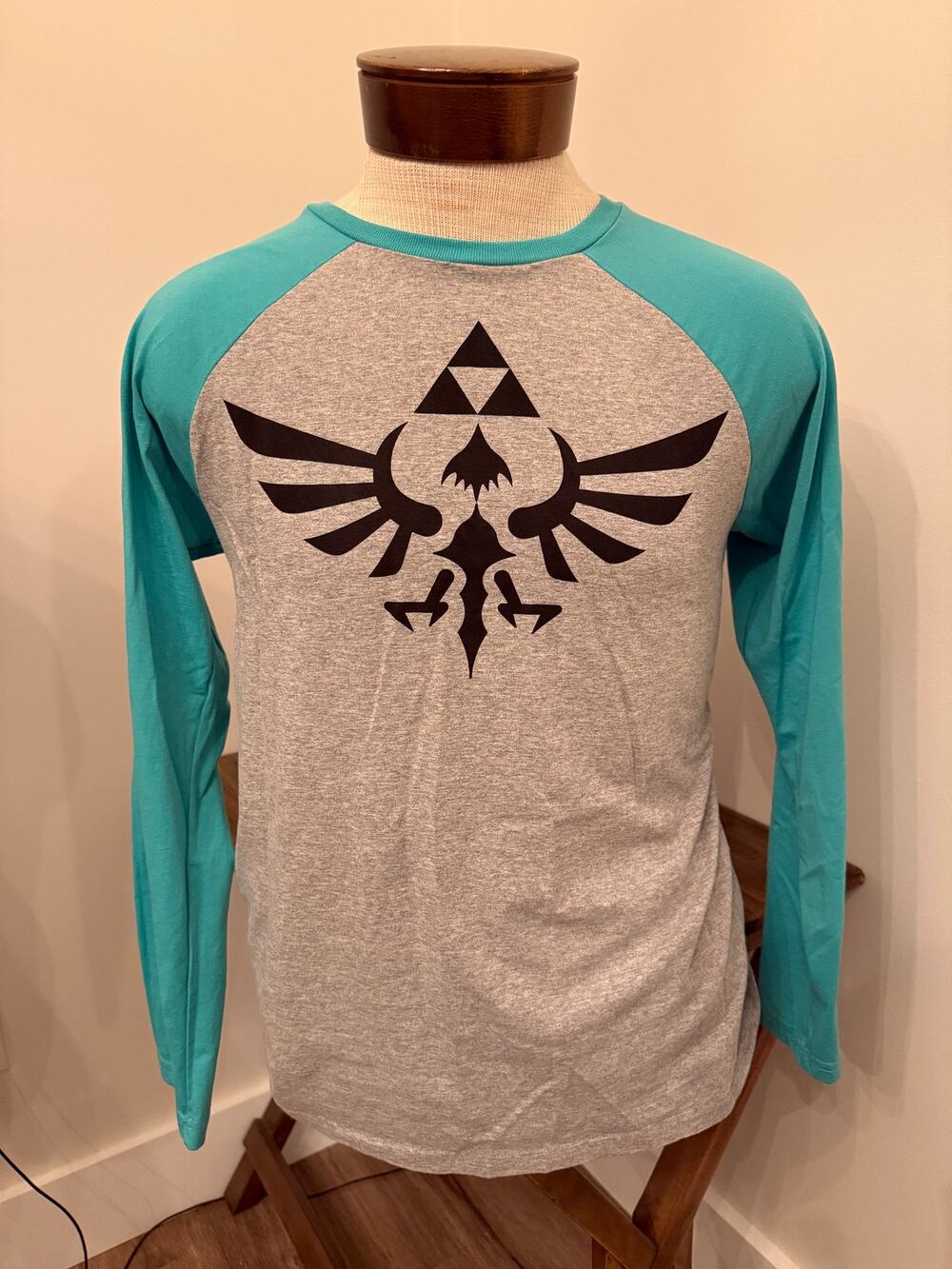 The Legend of Zelda Men's Long Sleeve Baseball Shirt Size Large